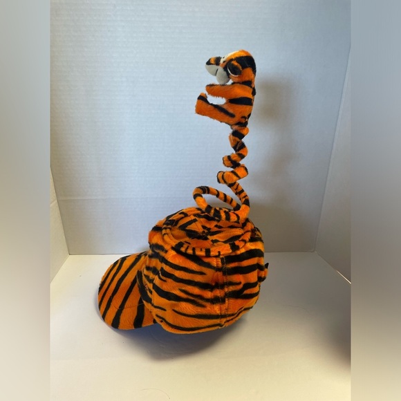 RARE 90s Vintage TIGGER Hat Boing Spiral Disneyland Resort - Picture 2 of 6